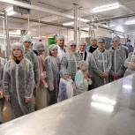 Пушкинских молодогвардейцев сводили на экскурсию в «РостАгроЭкспорт»