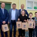 Николай Такаев и коллеги-единороссы встретились с жителями Усть-Лыжи и Акиси