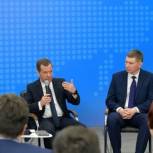 Дмитрий Медведев: поддержкой региональных франшиз должны заниматься власти субъектов РФ