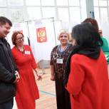 Владимир Слепцов и Марина Юденич проинспектировали работу избирательных участков в день голосования