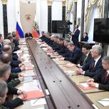 Путин: «Ситуация с кадрами в космической отрасли выправляется, надо стимулировать их приток»