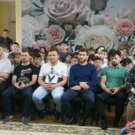 Партийцы организовали встречу российских спортсменов с детьми из Социально-реабилитационного центра для несовершеннолетних