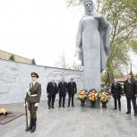В Будённовске единороссы участвовали в открытии «Стены Памяти» с портретами земляков 