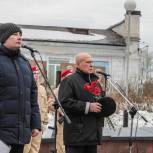 Партийцы почтили память бойцов, погибших на Северном Кавказе