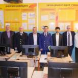 Депутаты Муслим Гиндиев и Далгат Махачев посетили школу № 4 города Южно-Сухокумска
