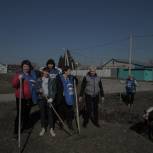 Елховские партийцы  приняли активное участие в месячнике благоустройства