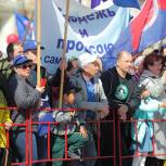 В Бурятии отмечают Первомай шествием трудовых коллективов