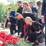 Ирек Хазиев возложил цветы к Могиле Неизвестного Солдата в Москве