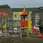 Красноселькупские партийцы происпектировали игровые площадки