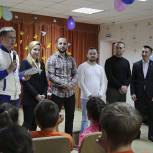 Молодые кандидаты праймериз «Единой России» навестили детей в лаишевском реабилитационном центре