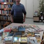 Глазовский район участвует в акции «Подари книгу библиотеке»