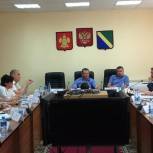 В Горячеключевском и Туапсинском районах прошло выездное заседание рабочей группы комитета по вопросам ТЭК, транспорта и дорожного хозяйства 