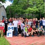 Брянские молодогвардейцы на фестивале «Твой выбор» презентовали книгу «Тайная школа юных героев»