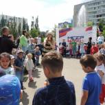 Депутаты «Единой России» провели в Барнауле массовые мероприятия в честь главного  праздника детства 