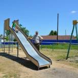 В поселке Новобогородицком ТОС благоустраивает детскую площадку