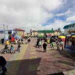 Приуральские партийцы приняли участие в праздничных мероприятиях