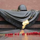 В Александровском саду прошла патриотическая акция «Путь солдата»