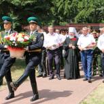 Жители Брянской области почтили память павших в Великой Отечественной войне