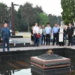 Жуковские партийцы приняли участие в акции «Зажги свечу памяти».