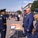Депутаты Госдумы вручили дипломы выпускникам Рязанского училища ВДВ