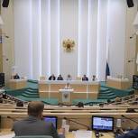 Матвиенко призвала сократить к 1 сентября объемы отчетности учителей