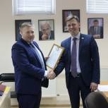 Ветераны деревни Макарово поблагодарили секретаря НРО за помощь в организации досуга