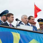 Владимир Нетёсов поздравил выпускников офицеров Военно-воздушной академии
