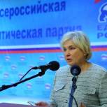 Госдума приняла в I чтении законопроект «Единой России» о сохранении сокращенного рабочего дня для женщин на селе