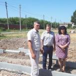 В белгородском поселке Красная Яруга в рамках партпроекта благоустроят дворовую территорию