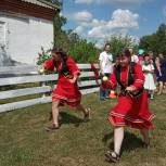 Кемеровские партийцы организовали праздник для жителей деревни Юрты-Константиновы