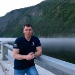 Евгений Молодняков:  «Людям не нужно искать мой кабинет - я сам иду к ним»