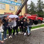 Владимирские партийцы организовали экскурсию в пожарную часть для школьников города