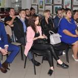 Одинцовские единороссы рассказали звенигородской молодежи о правилах выборов в Молодежный парламент