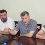 Умахан Умаханов встретился в Махачкале с ополченцами в преддверии принятия закона об их статусе в третьем чтении