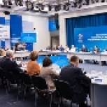 Медведев поддержал предложение «Единой России» увеличить финансирование реконструкции и строительства сельских ДК