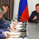 Медведев: Роспотребнадзору нужно следить за качеством воздуха после пожаров в Сибири