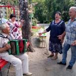Уличный праздник организовали партийцы Мичуринского округа