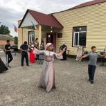 Национальные танцы "Ловзар" прошли в г. Гудермес в рамках федерального проекта «Культура малой Родины» 