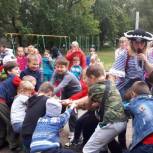 В Кировском районе при поддержке «ЕР» проходят дворовые театрализованные праздники