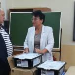 Вячеслав Крымов выделил средства на приобретение комплектов для занятий робототехникой домодедовской школе