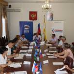 Сторонники партии провели в Ставрополе дискуссию по нацпроекту «Безопасные дороги»