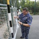 На улице Лоцманской отремонтировали детскую и обновили спортивную площадки