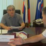 Депутат Госдумы Абдулгамид Эмиргамзаев провел прием граждан
