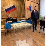 В Бодайбо проголосовал Николай Труфанов