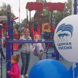 Единороссы Солнечногорска приняли участие в открытии детских площадок
