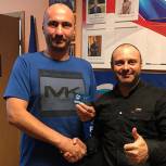 Партийцы из Бабушкинского получил партбилет в день выборов