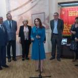 Координатор партпроекта приняла участие в открытии выставки «Наградное и подарочное оружие» в Саратове