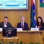 Депутаты облдумы поддерживают проекты Общественной молодежной палаты