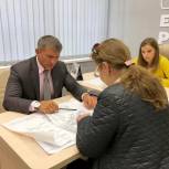 Депутат-единоросс обсудил с гражданами вопросы благоустройства и спорта на личном приеме