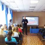 Секретарь Угличского местного отделения Партии встретился с активной молодежью города